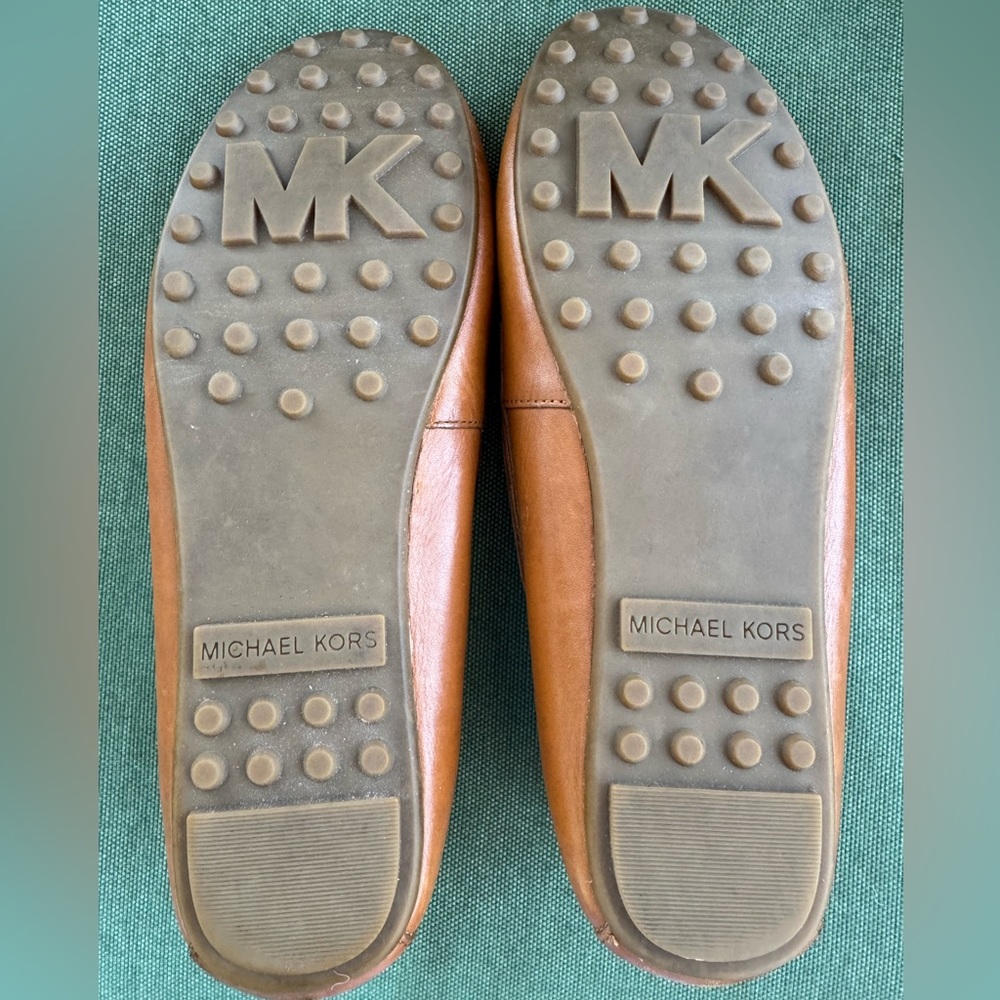 Michael Kors Women's Sutton Moccasin Flat Loafers - Picture 4 of 9